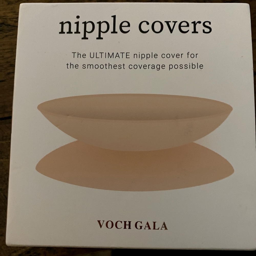 Voch Gala flesh colored nipple covers self adhesive nipple petals NWT